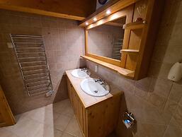 Apartment in Central Location With Views