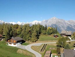 Apartment in Central Location With Views