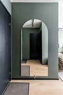 Home Suites- Boutique Apt in City Centre
