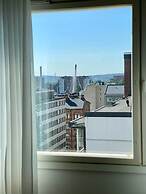 Home Suites- Boutique Apt in City Centre