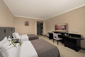 Guizhou Fengrun Karst Hotel