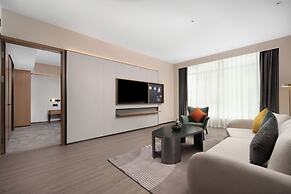 Hampton by Hilton Guangzhou Xintang Railway Station