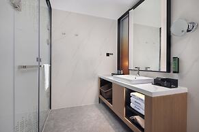 Hampton by Hilton Guangzhou Xintang Railway Station