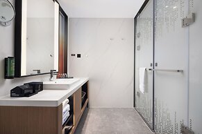 Hampton by Hilton Guangzhou Xintang Railway Station