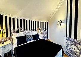 Chateau D'Amour Luxury Boutique