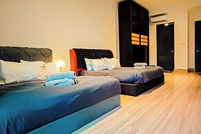 Retro Pool Villa at Puchong by HCK