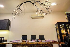 Retro Pool Villa at Puchong by HCK