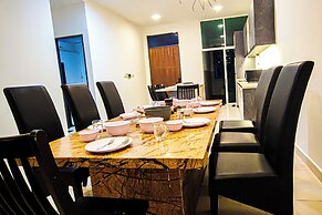 Retro Pool Villa at Puchong by HCK