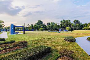 Retro Pool Villa at Puchong by HCK