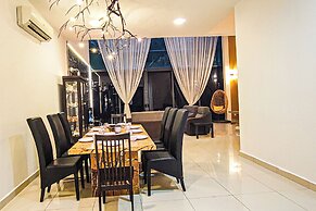 Retro Pool Villa at Puchong by HCK