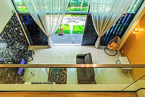 Retro Pool Villa at Puchong by HCK
