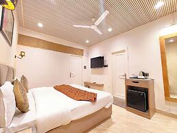Hotel New Gayatri Near Prem Mandir