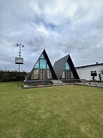 Lawn Side Manor By Wedding Coaster