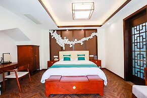 Book and Bed-Chong Ming