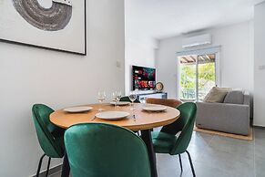 Coastal Oasis Family Suite