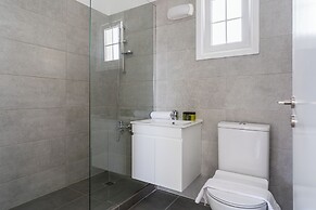 Coastal Oasis Family Suite