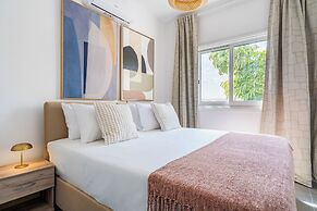 Coastal Oasis Family Suite