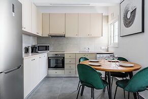 Coastal Oasis Family Suite