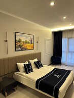 Loft Park Hotel - Airport 10 Minutes