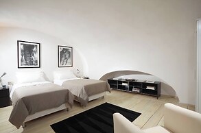 Manray Charming and Modern Ground Floor Loft