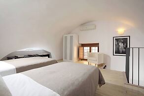 Manray Charming and Modern Ground Floor Loft