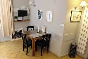 Mir Small Loft on Giulia Street