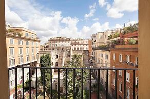 Picasso Large apt Antiques and Charm on Giulia Street
