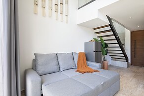Mistiq Gardens 2