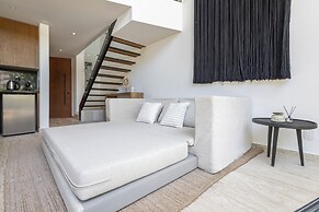 Mistiq Gardens 2