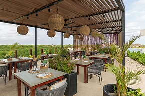 Mistiq Gardens 2