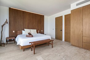 Mistiq Gardens 2