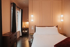 Hotel Morado