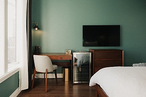 Hotel Morado