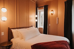Hotel Morado
