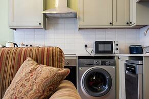 Stunning 1 Bedroom Flat in Central Bath