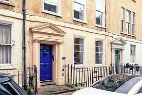 Stunning 1 Bedroom Flat in Central Bath