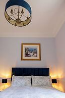 Stunning 1 Bedroom Flat in Central Bath