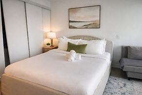 The Dundas Square Suites