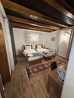 Mehrob Hotel
