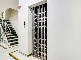 Deluxe Hotel Gaurav Palace