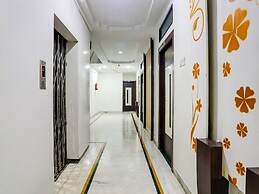 Deluxe Hotel Gaurav Palace