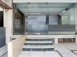 Deluxe Hotel Gaurav Palace