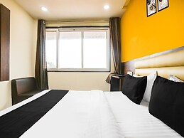Deluxe Hotel Gaurav Palace