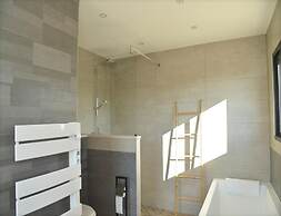 Gorgeous Mansion for 6 in Barjac
