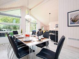 4 Star Holiday Home in Grossenbrode
