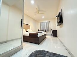 HOTEL CENTER POINT