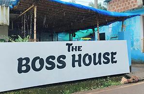 Hotel The Boss House Near Beach