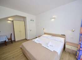 Adriatic Guesthouse Balota With Shared Pool
