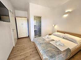 Adriatic Guesthouse Balota With Shared Pool