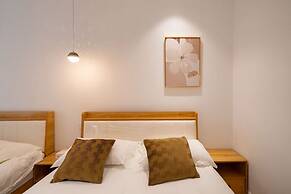 Book and Bed-Nanjing West Road